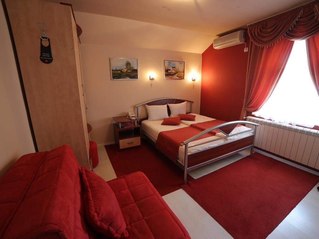 Hotel Zeneva Kragujevac Zimmer foto