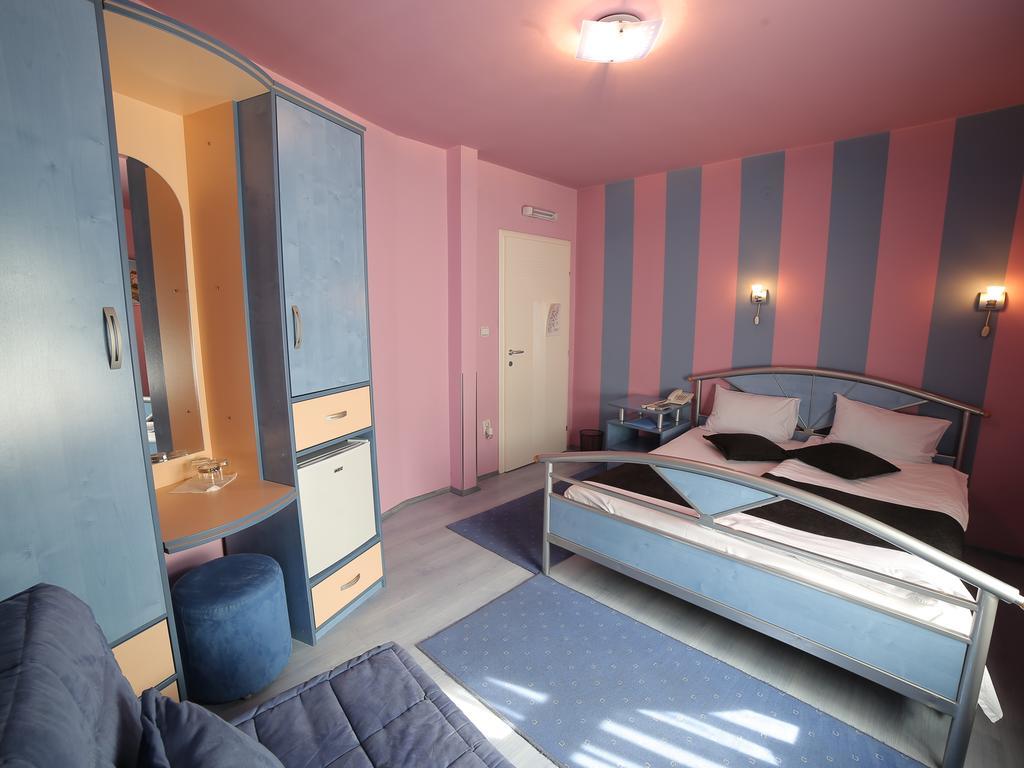 Hotel Zeneva Kragujevac Zimmer foto