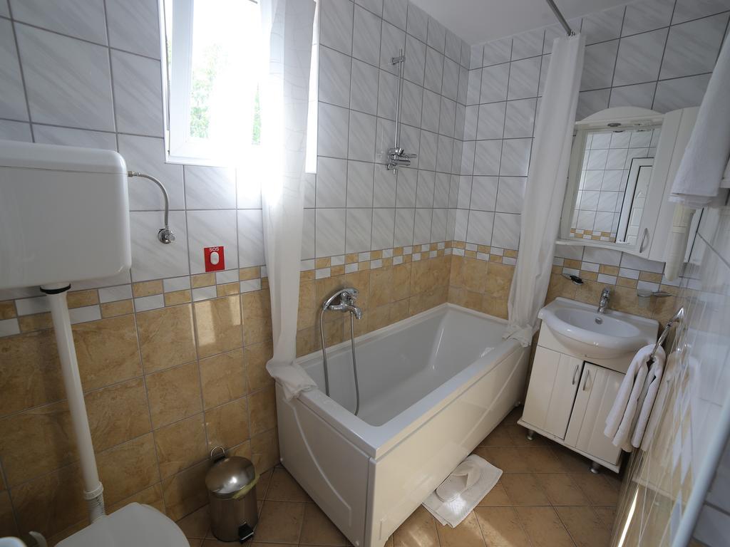 Hotel Zeneva Kragujevac Zimmer foto