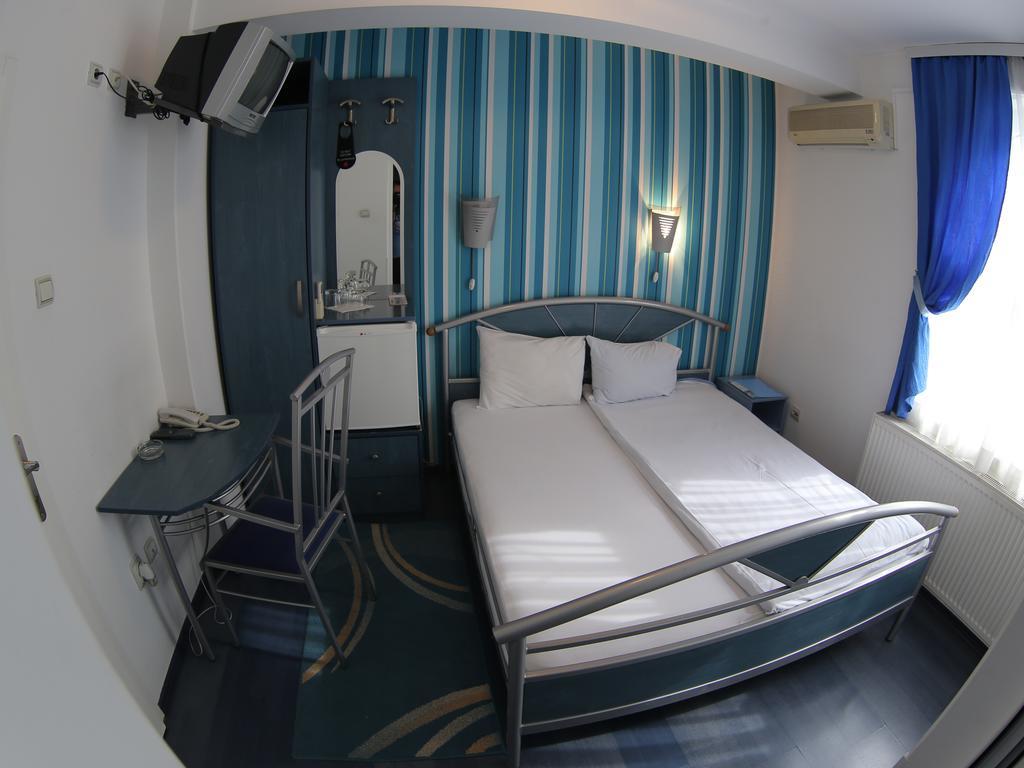 Hotel Zeneva Kragujevac Zimmer foto