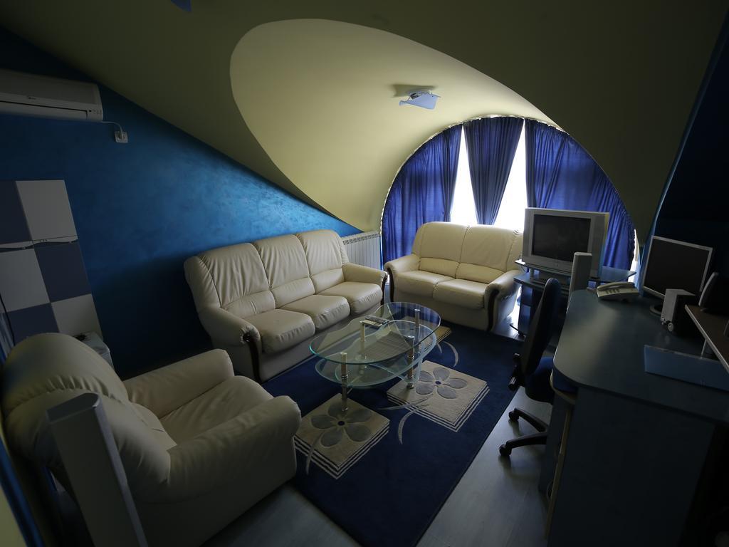 Hotel Zeneva Kragujevac Zimmer foto