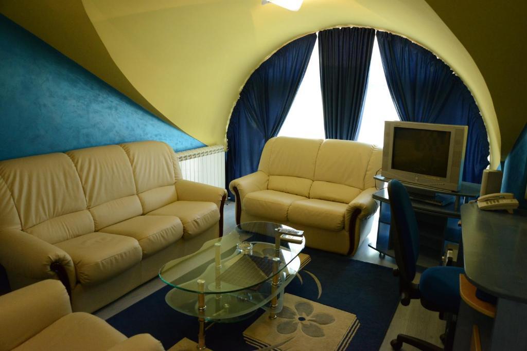 Hotel Zeneva Kragujevac Zimmer foto