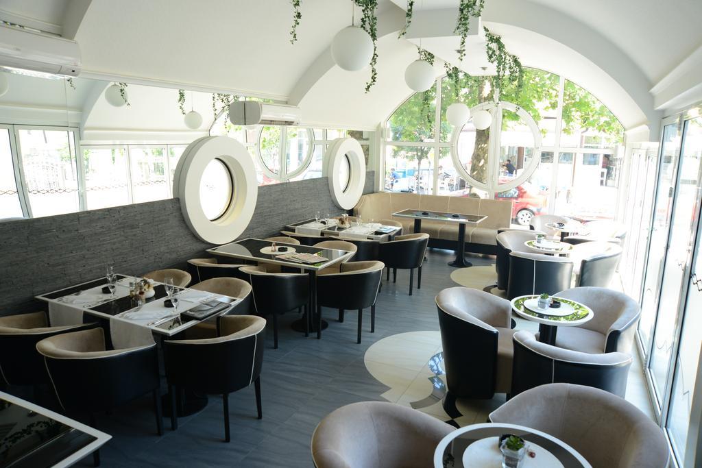 Hotel Zeneva Kragujevac Exterior foto